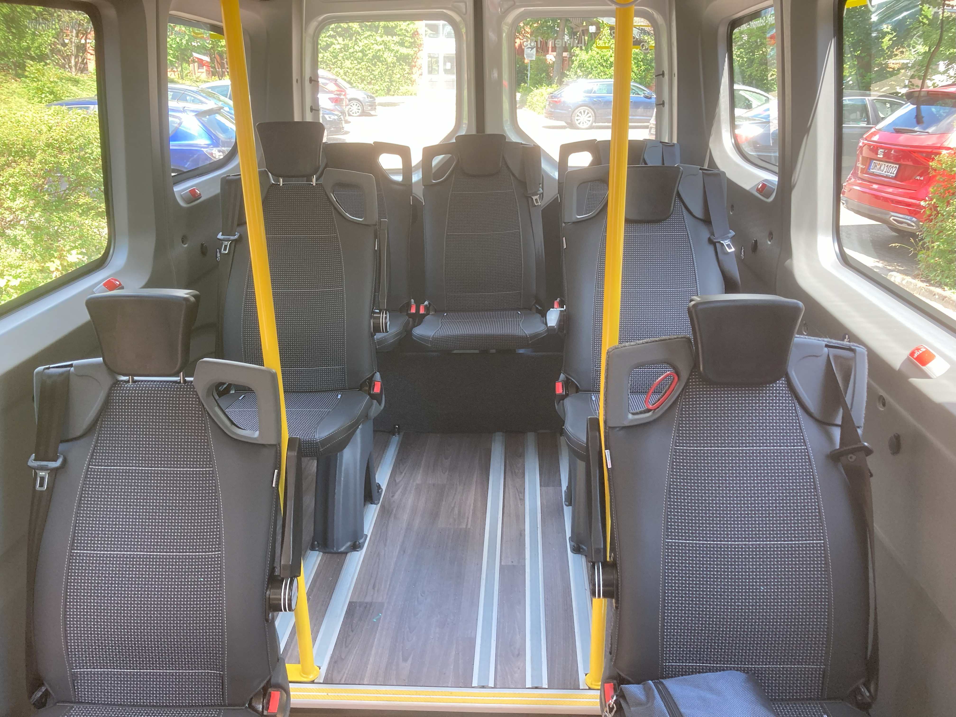 Bus innen mittig IMG 8601