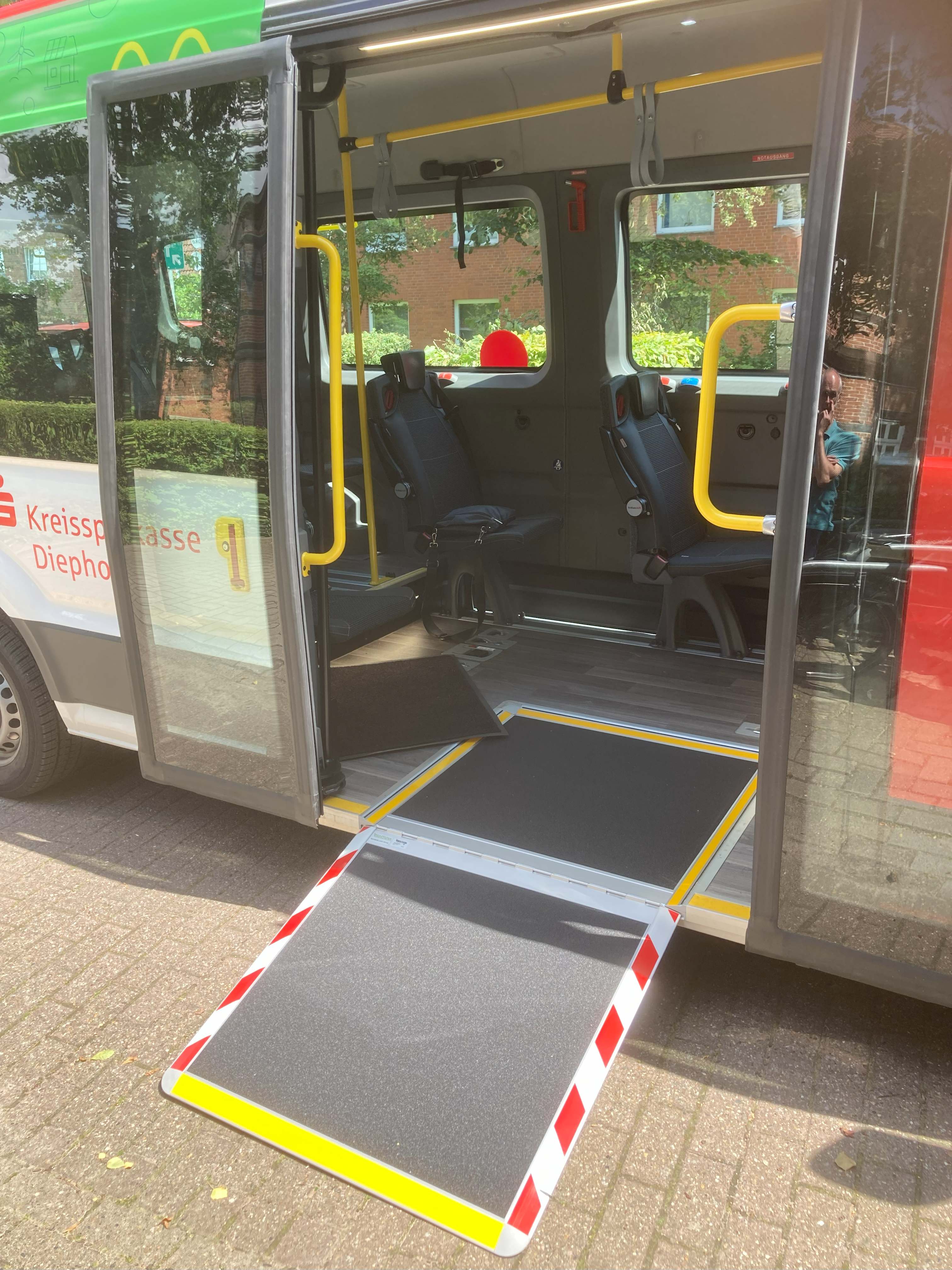 Bus m Rampe IMG 8604